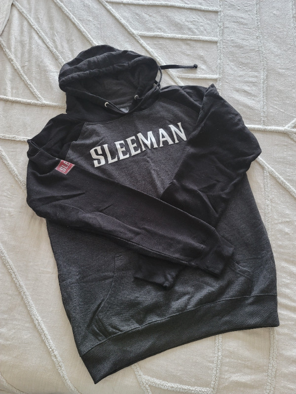 Sleeman hoodie XL in Men's in St. Albert