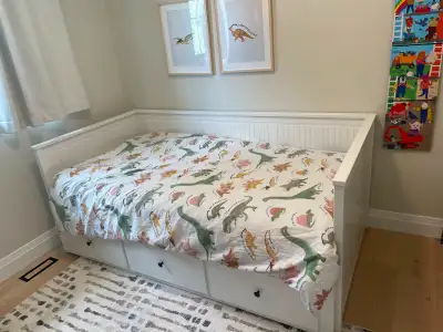 Gently Used IKEA HEMNES Daybed with 3 Drawers - Great Condition, View more