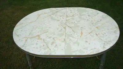 RETRO ARBORITE TABLE----PRICE REDUCED!, View more