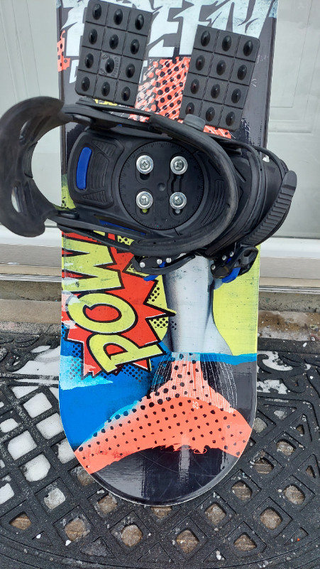 Firefly 130cm snowboard with bindings in Snowboard in Edmonton - Image 4