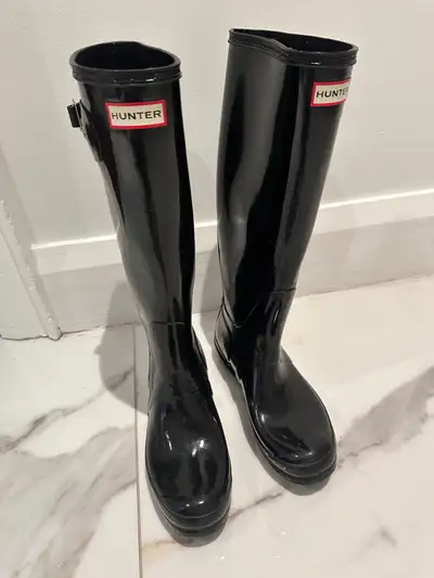 Black Gloss Hunter Boots size 9, View more