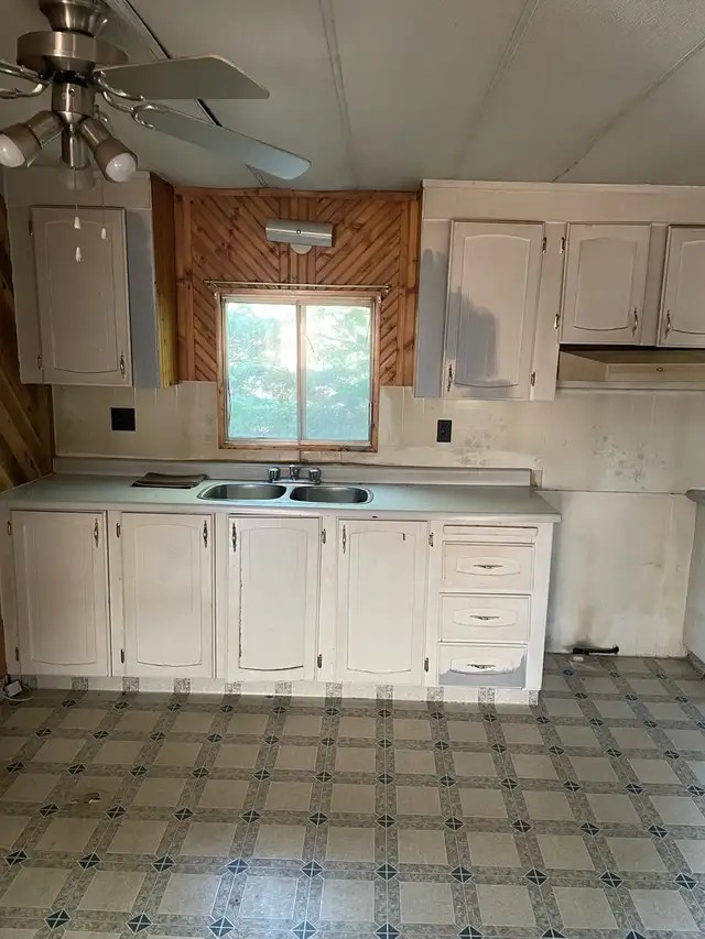 mobile home in Houses for Sale in Saskatoon - Image 7