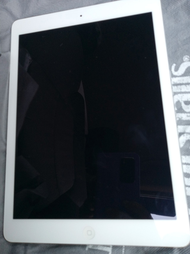 iPad air A1474 | iPads & Tablets | Edmonton | Kijiji