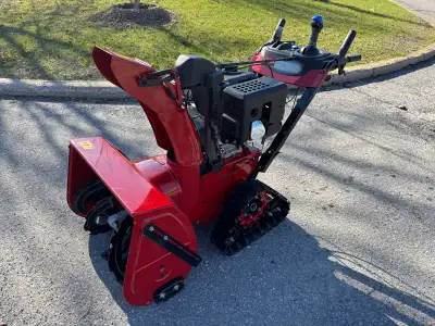 Toro 14/28 Commercial TRX HD Snowblower Souffleuse a Neige, View more