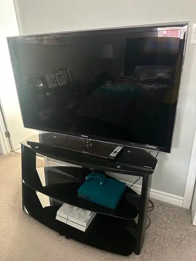 Samsung UN55D6000SFXZC 55” Slim Design TV, View more