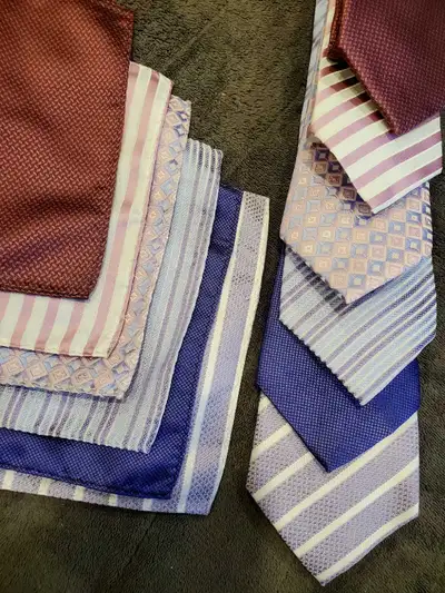 NEW CLASSIC TIE & MATCHING POCKET SQUARE/KERCHIEFS SET, View more
