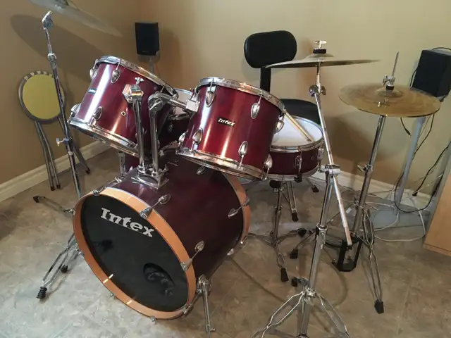 Drum Kit for sale in Drums & Percussion in Ottawa - Image 2