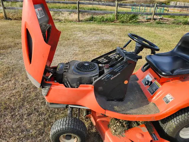 2007 Kubota in Lawnmowers & Leaf Blowers in Regina - Image 3