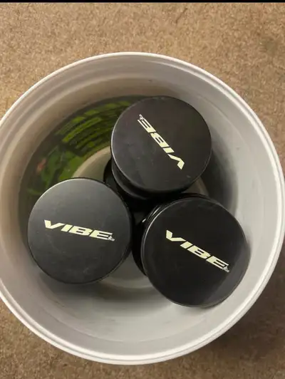 Vibe Hockey Pucks 18-Pack, View more
