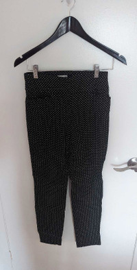 Women's Van Heusen Pants - Size 2