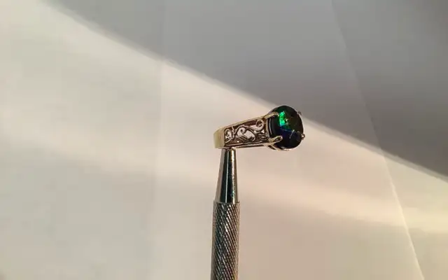 14k YELLOW GOLD CANADIAN AMMOLITE RING in Jewellery & Watches in Edmonton - Image 7