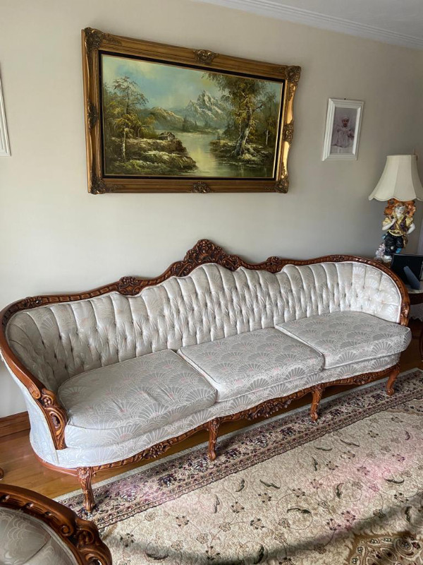 Antique Furniture - Sofa Set in Couches & Futons in Mississauga / Peel Region - Image 2