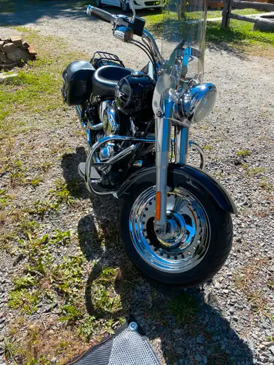 Harley-Davidson Fat Boy FLSTF 2012 Nouveau prix Moteur 103 PC, transmission 6 vitesses. ✅ Roues chro...