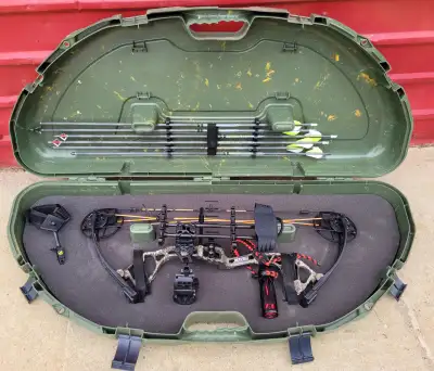 Bear Royale Compound Bow LH Youth, View more
