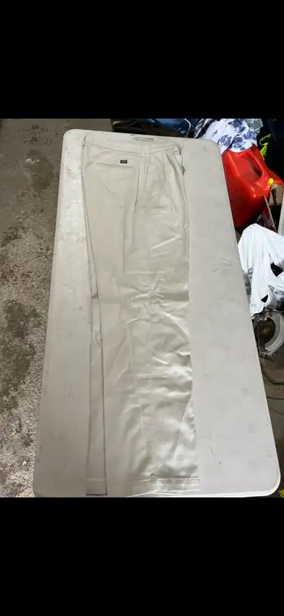 Men’s Dockers Pants Size 32x32, View more