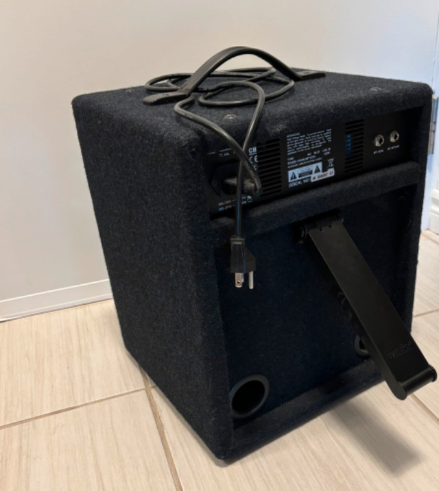 WARWICK BLUE CAB 30 BASS AMPLIFIER (30 WATTS, 1X12 IN.) in Amps & Pedals in Guelph - Image 3
