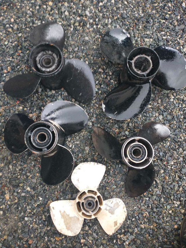 Boat engine propellers  in Boat Parts, Trailers & Accessories in Nanaimo - Image 2