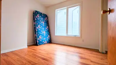 Room Close to Transit, Rapid Bus, #301, Near Grocery, Restaurant