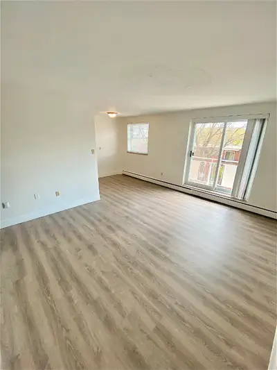 $1649 1BR near McMaster University (Westdale). Newly RENOVATED!