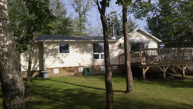 Waterfront Cottage for rent - Lee River. Lac du Bonnet in Manitoba in Canada - Image 2