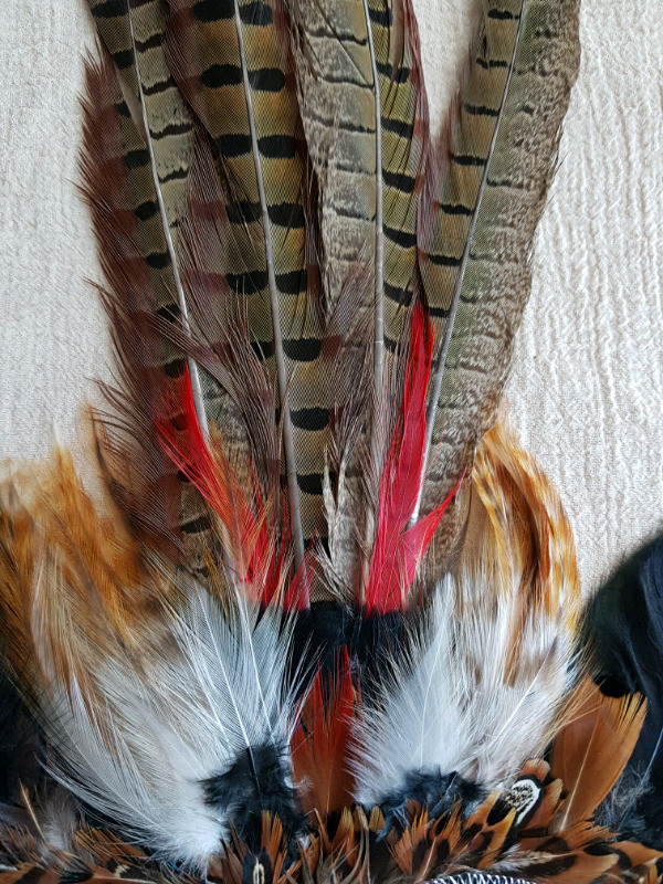 Vintage Feather Mask.  in Arts & Collectibles in Winnipeg - Image 3