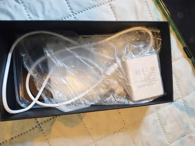 Pova 6 Pro Smartphone Unlocked Like New in Cell Phones in North Bay - Image 4