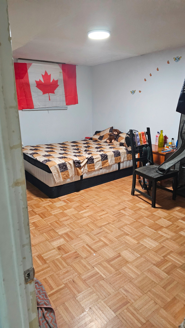 Legal 3 Bedroom Basement in Brampton near shoppers world in Long Term Rentals in Mississauga / Peel Region - Image 4