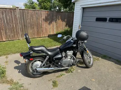 Selling as is. Bike was running fine last year. Brakes need some servicing. Some cosmetic damage, a...