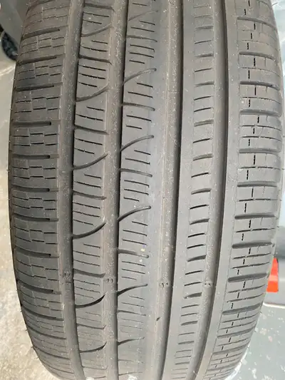 Scorpion all season tires 365/45/R20 On rims( Mercedes ) in excellent condition used for 1 season on...