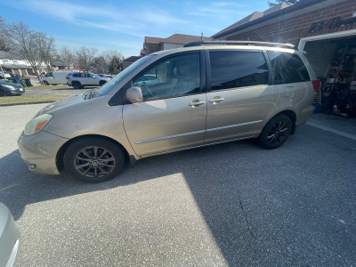 Toyota Sienna limited for sale $1800