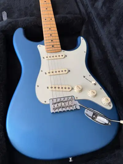 Fender American Performer Stratocaster, View more