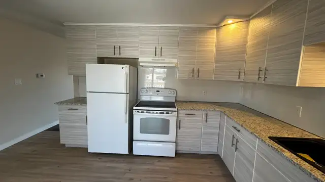 Silverwood Hts. Duplex, 306-880-7838 www.gsl.ca in Long Term Rentals in Saskatoon - Image 4