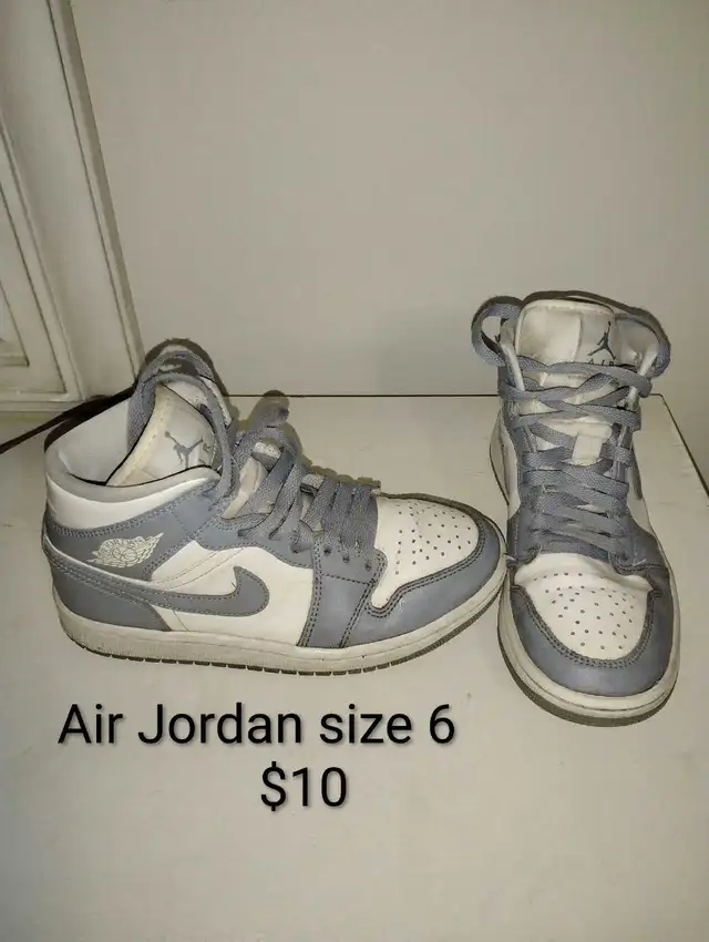 Sneakers in Women's - Shoes in Edmonton - Image 4