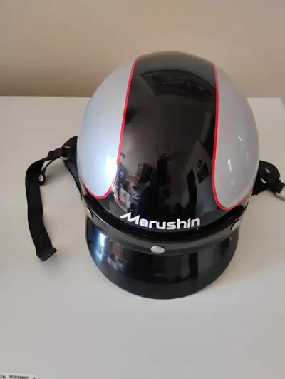 Casque tres peu utilise