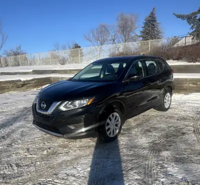 2017 NISSAN ROGUE AWD spacious suv yet very good on gas. Has heated seats, back up camera, Bluetooth...