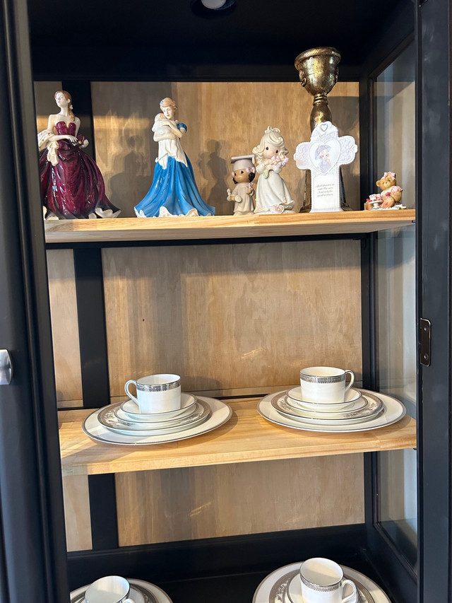 Freshly Restored Matte Black w Nat Wood China/Curio Cabinet  in Hutches & Display Cabinets in Oshawa / Durham Region - Image 3