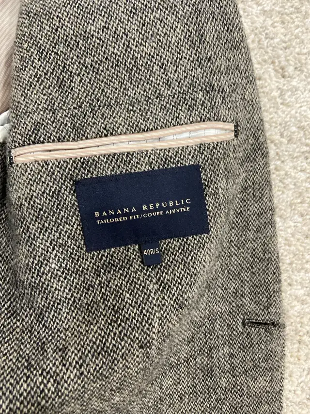 banana republic blazers/sport coat -men in Men's in Edmonton - Image 3