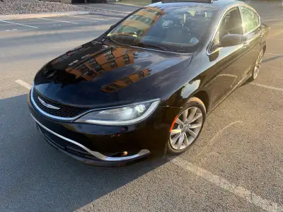 2015 Chrysler 200c Lots of highway mileage 373,090 inspected until Oct 26 Need some TLC been sitting...