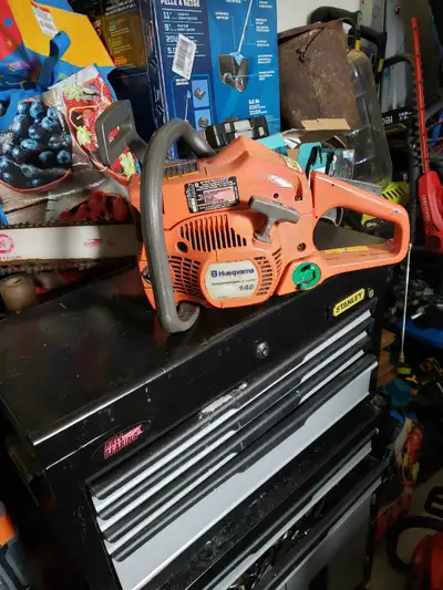 Husqvarna 142 Chainsaw, View more