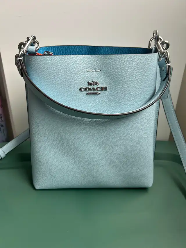 Coach mollie bucket bag