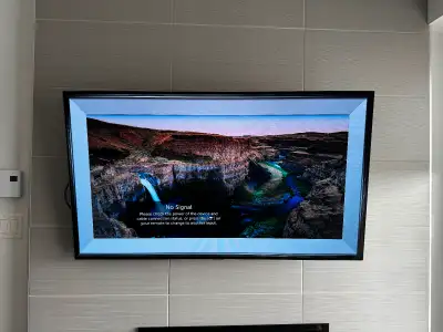 LG OLED 55” B8 TV. Great condition, comes with remote. Available for pick up only.