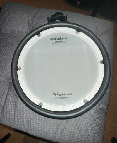 Up for sale are 7 Roland V drum triggers, hi hat pedal, kick pedal and drum rack. The snare is a dua...