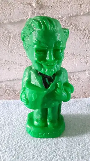 l seach a Bank Colonel Sanders Green color , '' see picture '' pls contact me, thank Je recherche un...