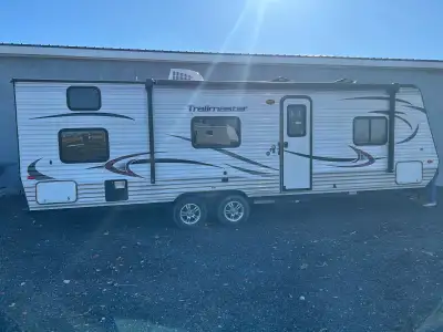 2014 Trailmaster travel trailer in great shape with a freshly updated interior. Open layout — bunks...
