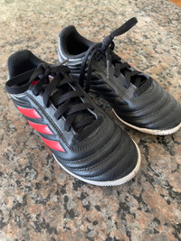 Indoor soccer shoes - Adidas