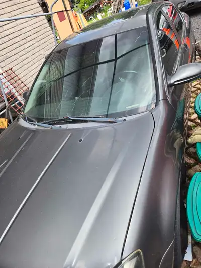 2005 Nissan Altima for sale. 3.5L auto, car is full loaded. Engine in the car broke a belt and is pa...