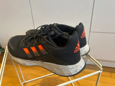 Souliers Usés Adidas Pointure 11 Homme, View more