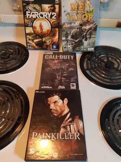 9$ Chaque (4) différents jeux vedio pour Play station PS 5$ NEUF chopper à légumes/vegetables 15$ Ma...