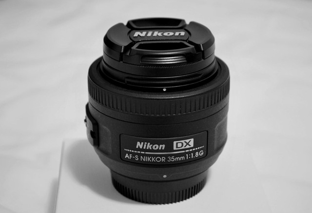 Nikkor 35mm f/1.8G AF-S DX Portrait Lens for Nikon in Cameras & Camcorders in Burnaby/New Westminster