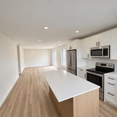 2 bedroom House for rent brand new builf be the first to move in Bruin cres. Close to Park shopping...